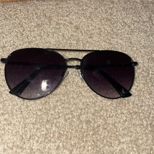 Nine West Black Aviators